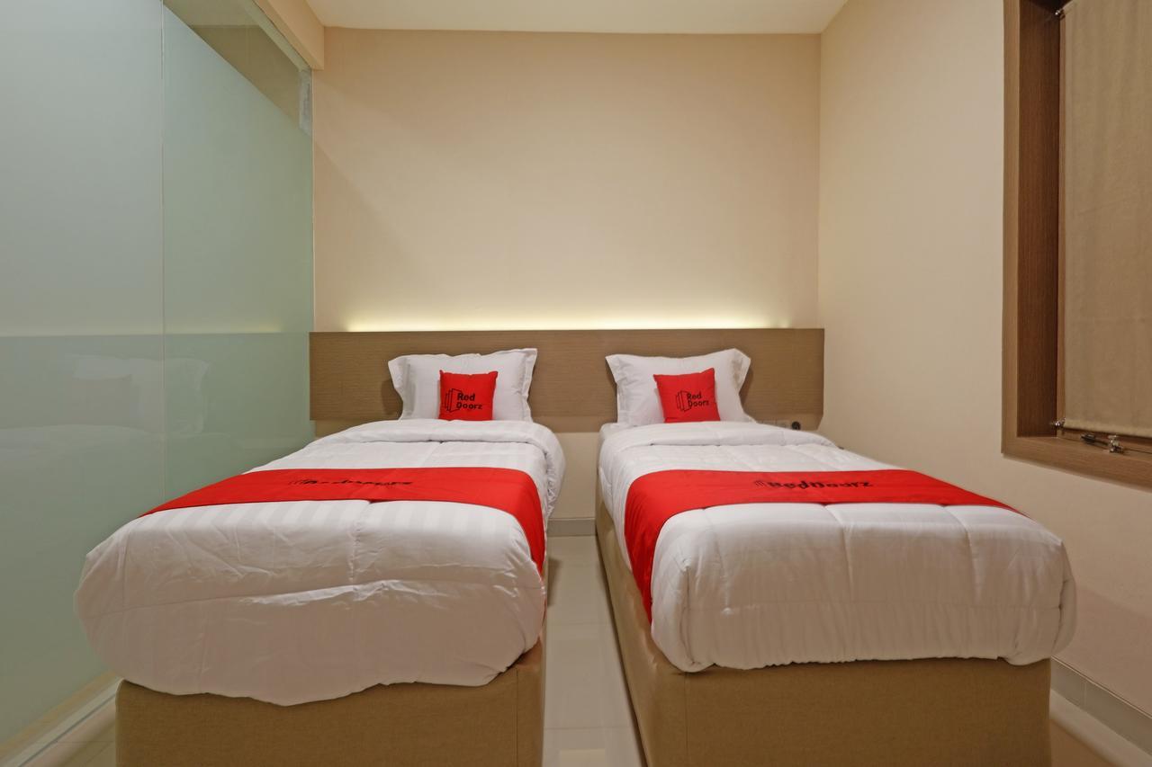 Hotel Reddoorz Plus Near Java Mall Semarang Exterior foto